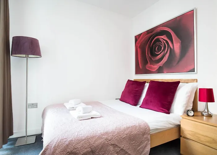 Quartermile Central Apartment